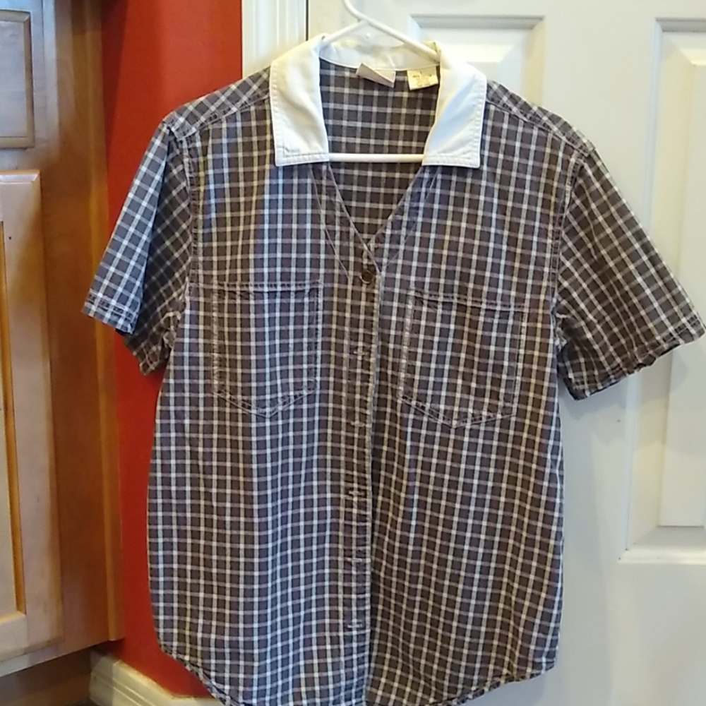 Short sleeve shirt